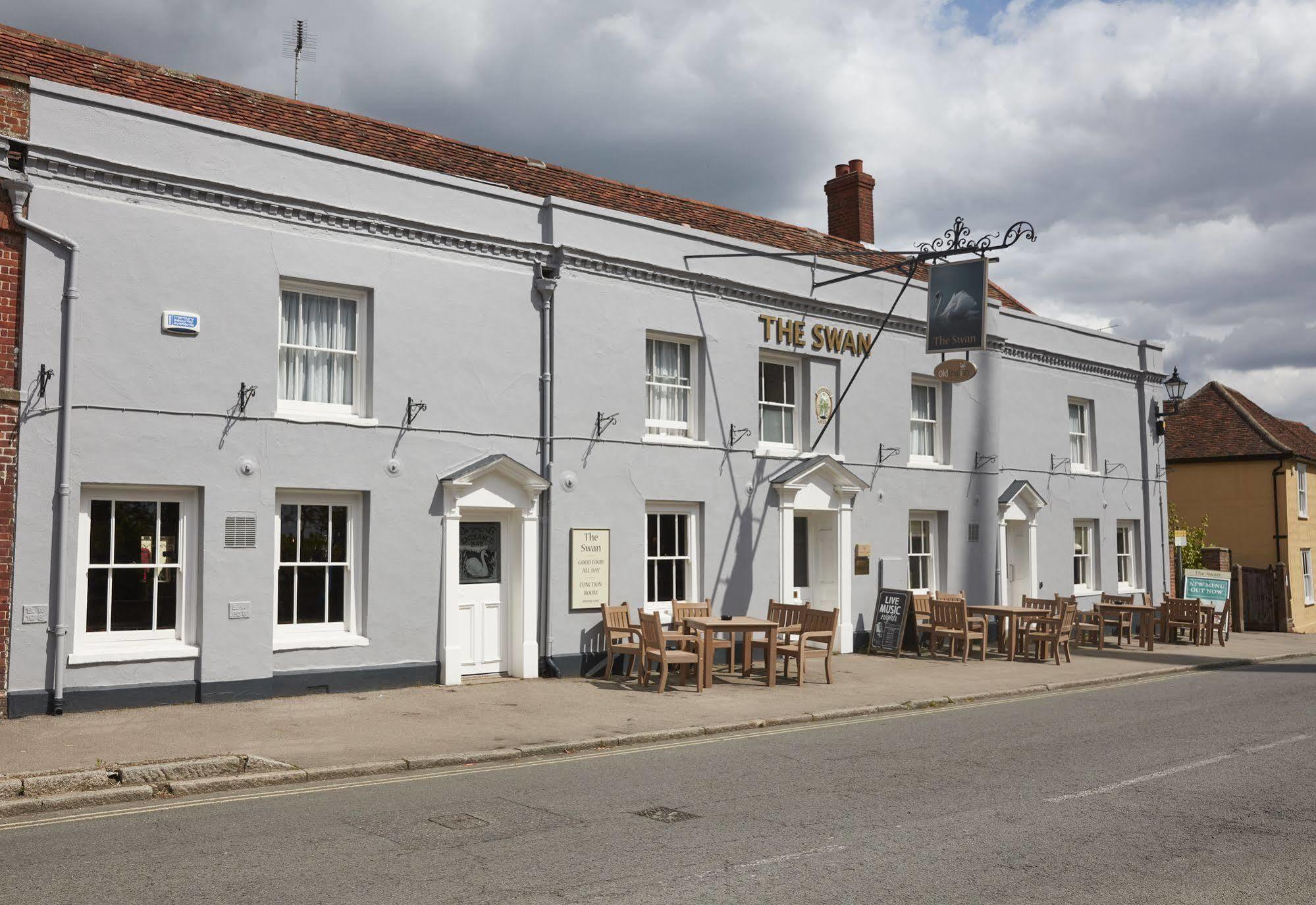 Swan Hotel By Greene King Inns Thaxted ภายนอก รูปภาพ