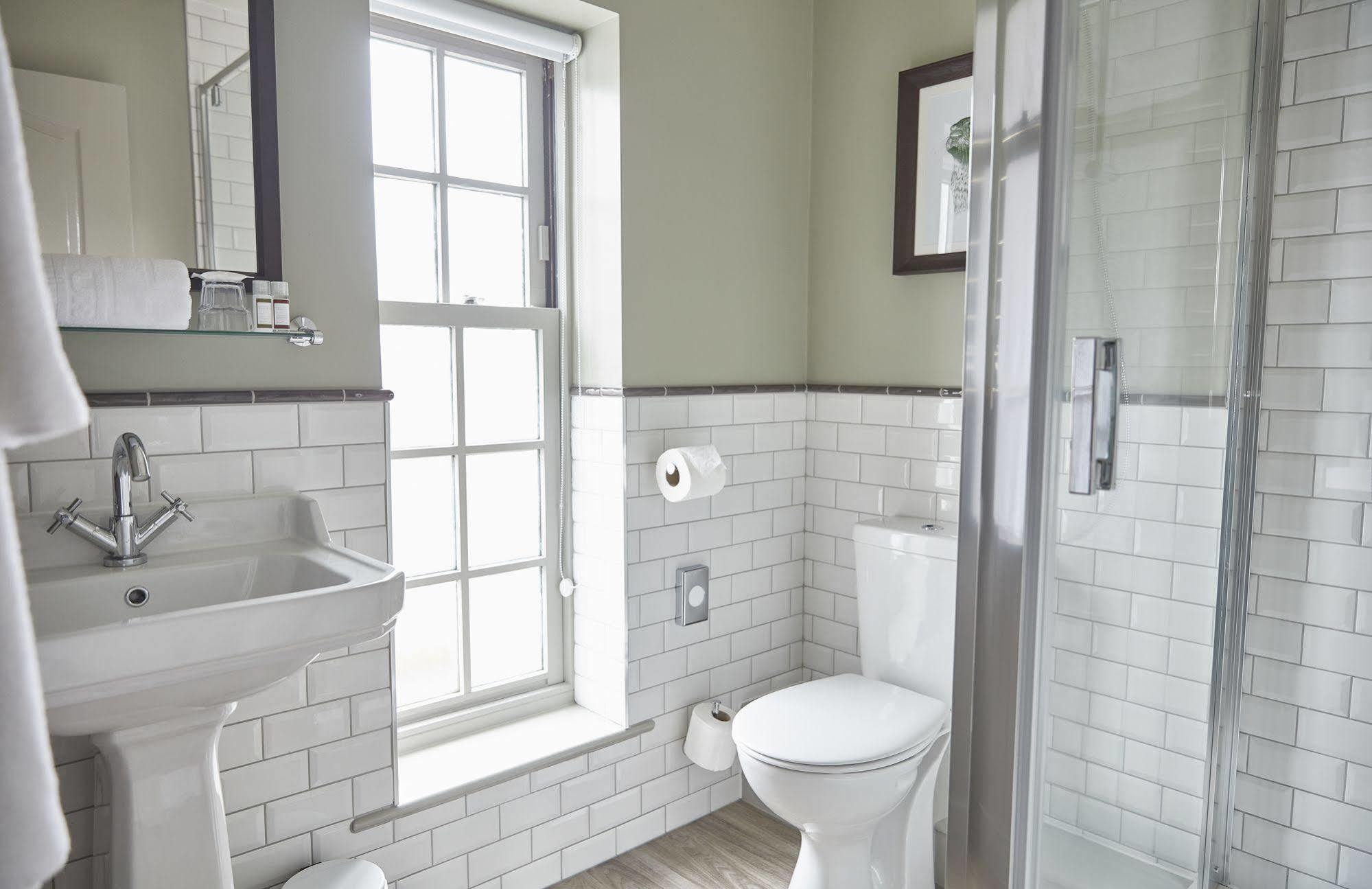 Swan Hotel By Greene King Inns Thaxted ภายนอก รูปภาพ